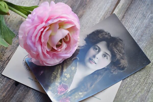 7 Ways To Immortalize Memories Of Those You Love
