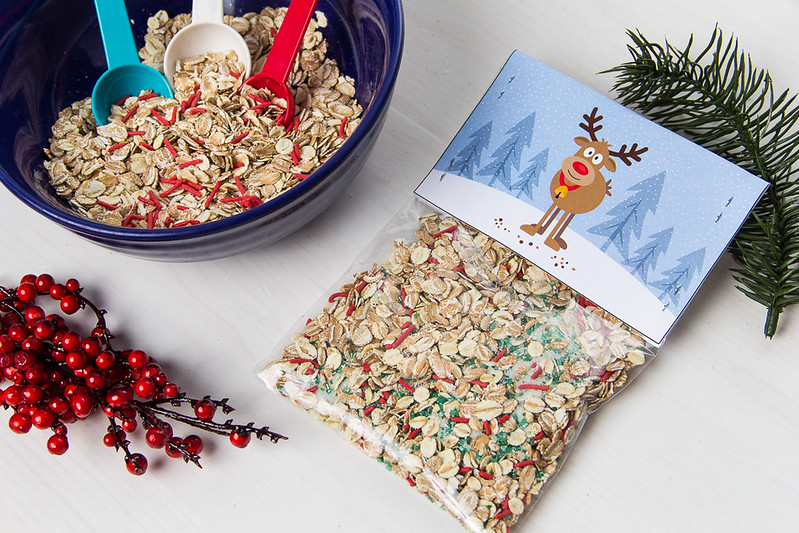 How to Make Magic Reindeer Food (With Printable Cards and Poem)