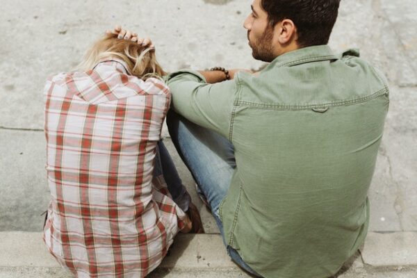 What is Gaslighting in a Relationship? 22 Signs to Look For