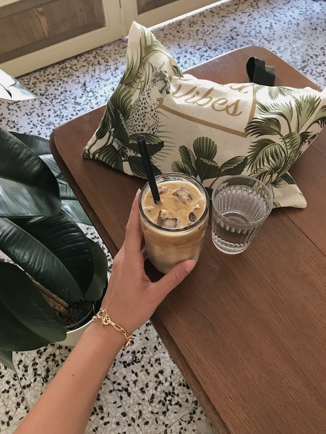 Easy Protein Iced Mocha Coffee