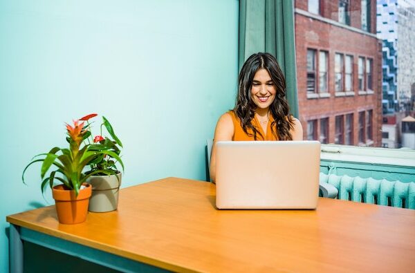 How to Begin Your Professional Life Out of College