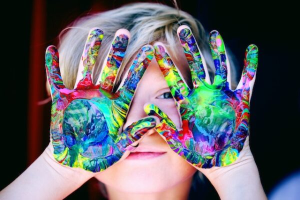 5 Useful Tips for Raising Smart and Independent Children