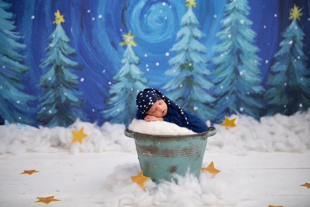How to Make Your Infant's First Holiday Season Extra Special